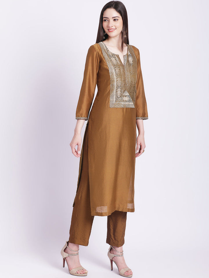 anokherang Combos Mehendi Green Silk Kurti with Banarsi Yoke and Straight Pants