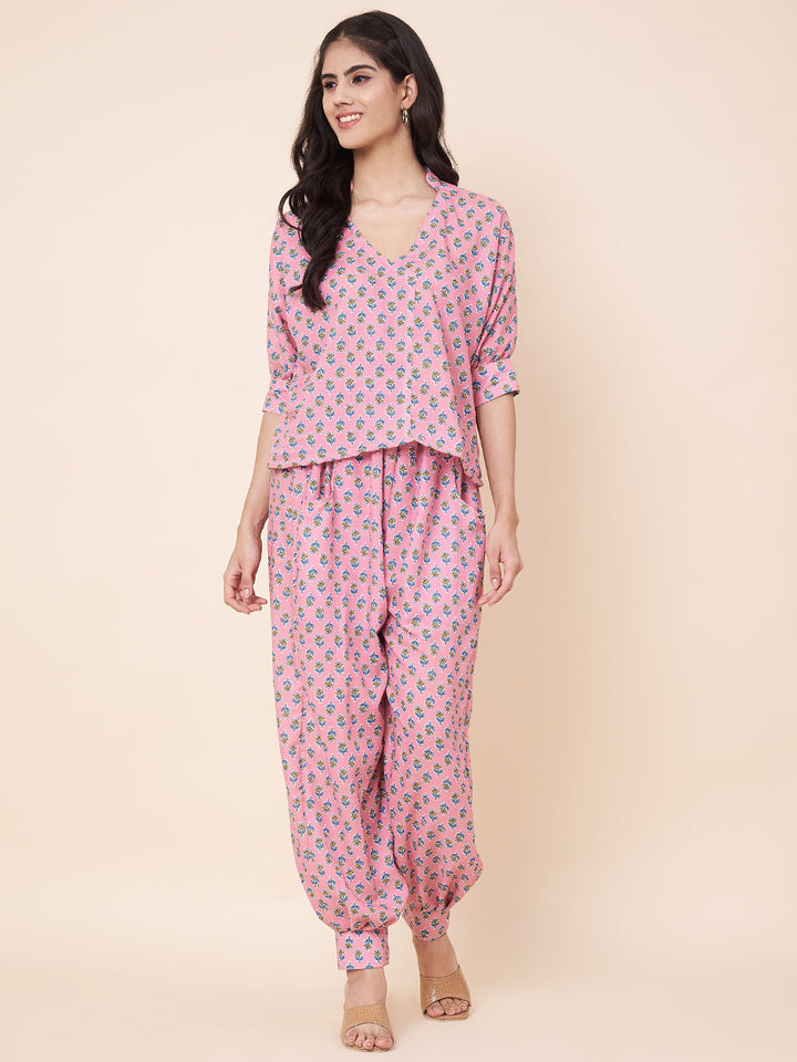 anokherang Combos Pink Pinted Harem Top with Jogger Pants