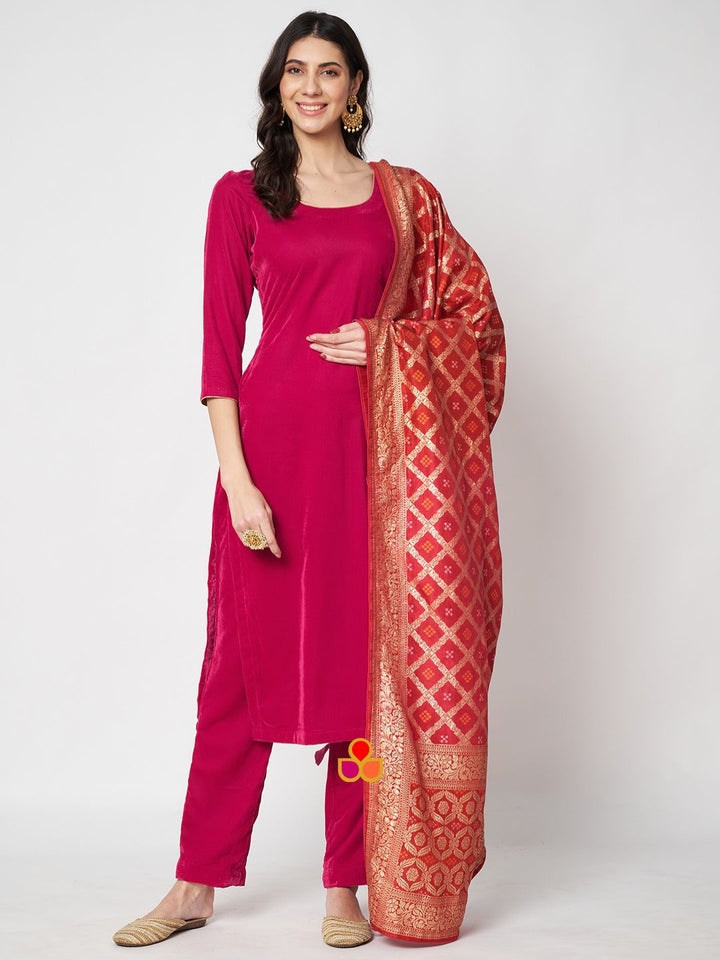 anokherang Combos Pink Velvet Straight Kurti with Pants and Pink Red Bandhej Banarsi Dupatta