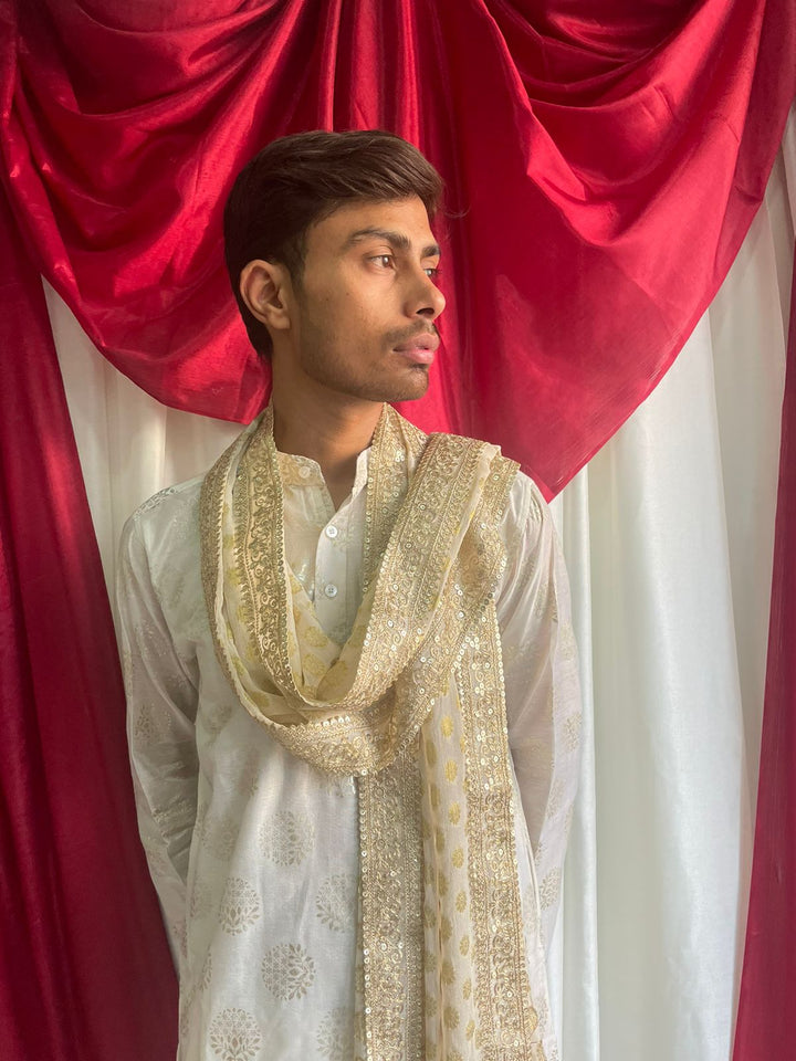 anokherang Dupattas Majestic Ivory Banarasi Georgette Men's Stole