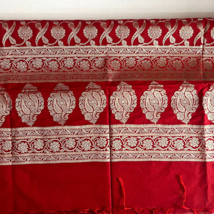 anokherang Dupattas Red Banarasi Silk Dupatta