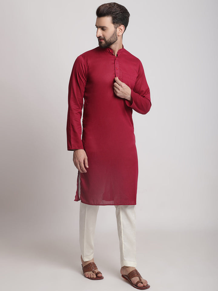 anokherang LKurtas Maroon Self Ribbed Cotton Men Kurta Pajama